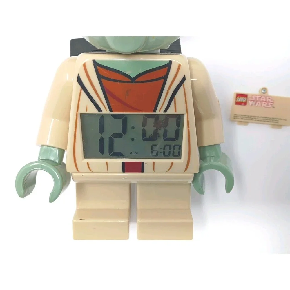 2010 LEGO Star Wars Yoda Mini Figure Digital Lighted Alarm Clock Jedi Master